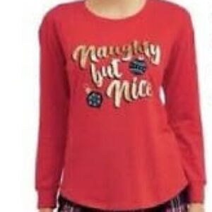 NEW/  Secret treasures  Red tee